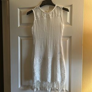 White Sleeveless Tunic Top
